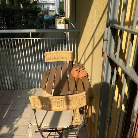 Davanti Al Chorus Life, Vicino Al Centro Citta דירה