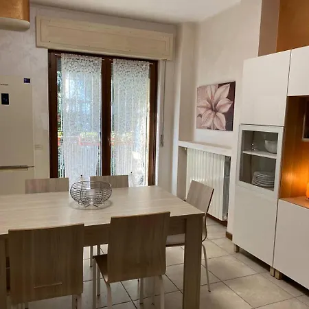 דירה Davanti Al Chorus Life, Vicino Al Centro Citta *